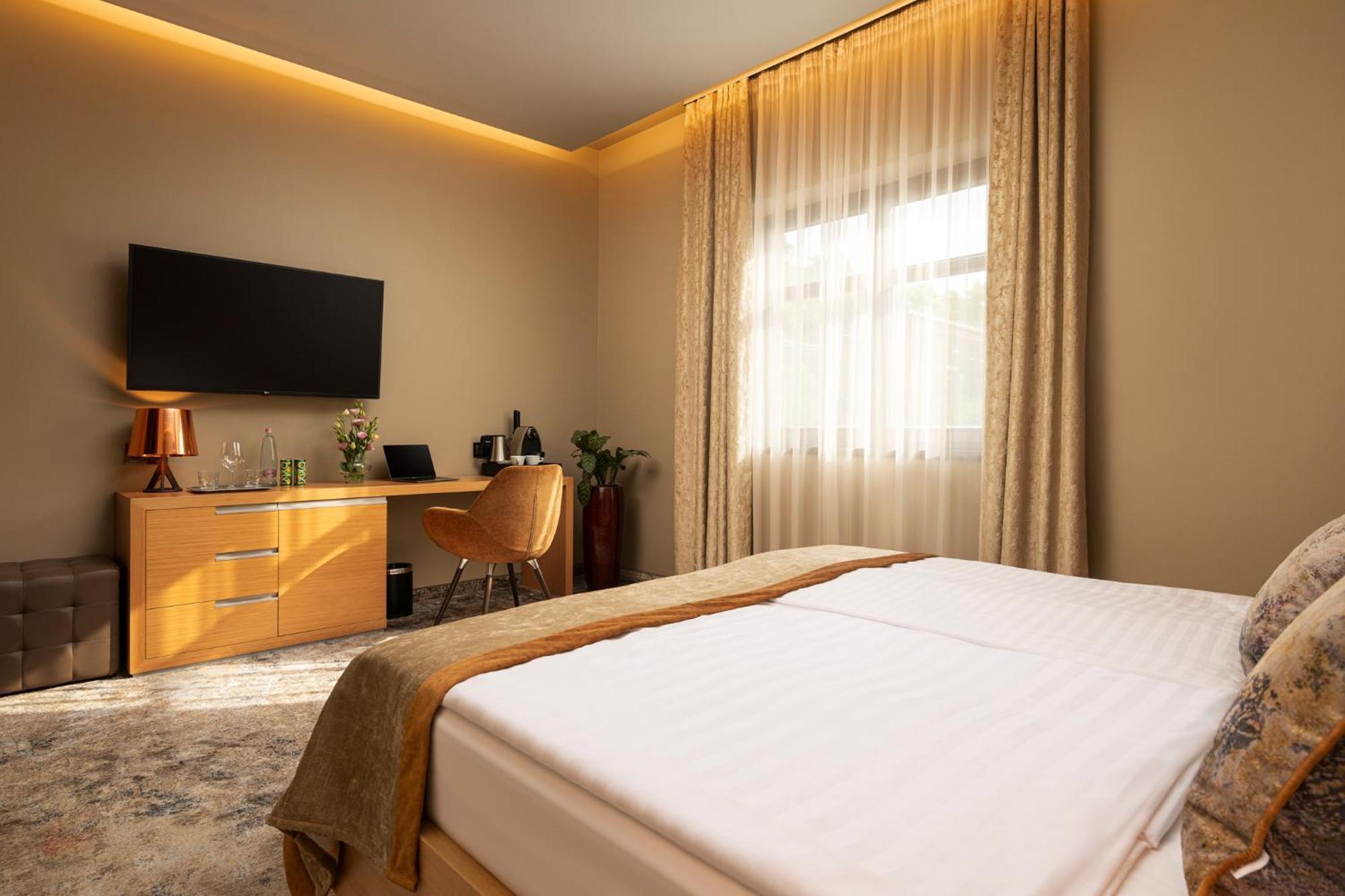 Avalon Resort & Spa Miskolc Bagian luar foto